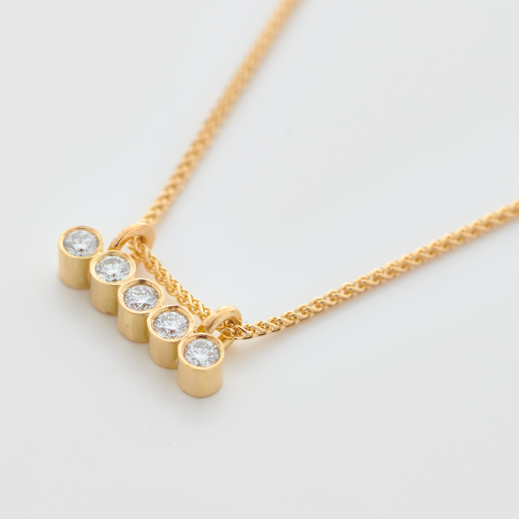 Line of Diamonds
